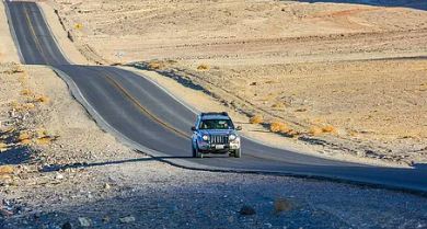 人保车险|高温天气车险指南:为您的夏日出行撑起一把保护伞