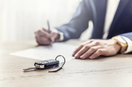 人保车险|在车辆过户或改装后，应如何更新车险以保障车辆权益？