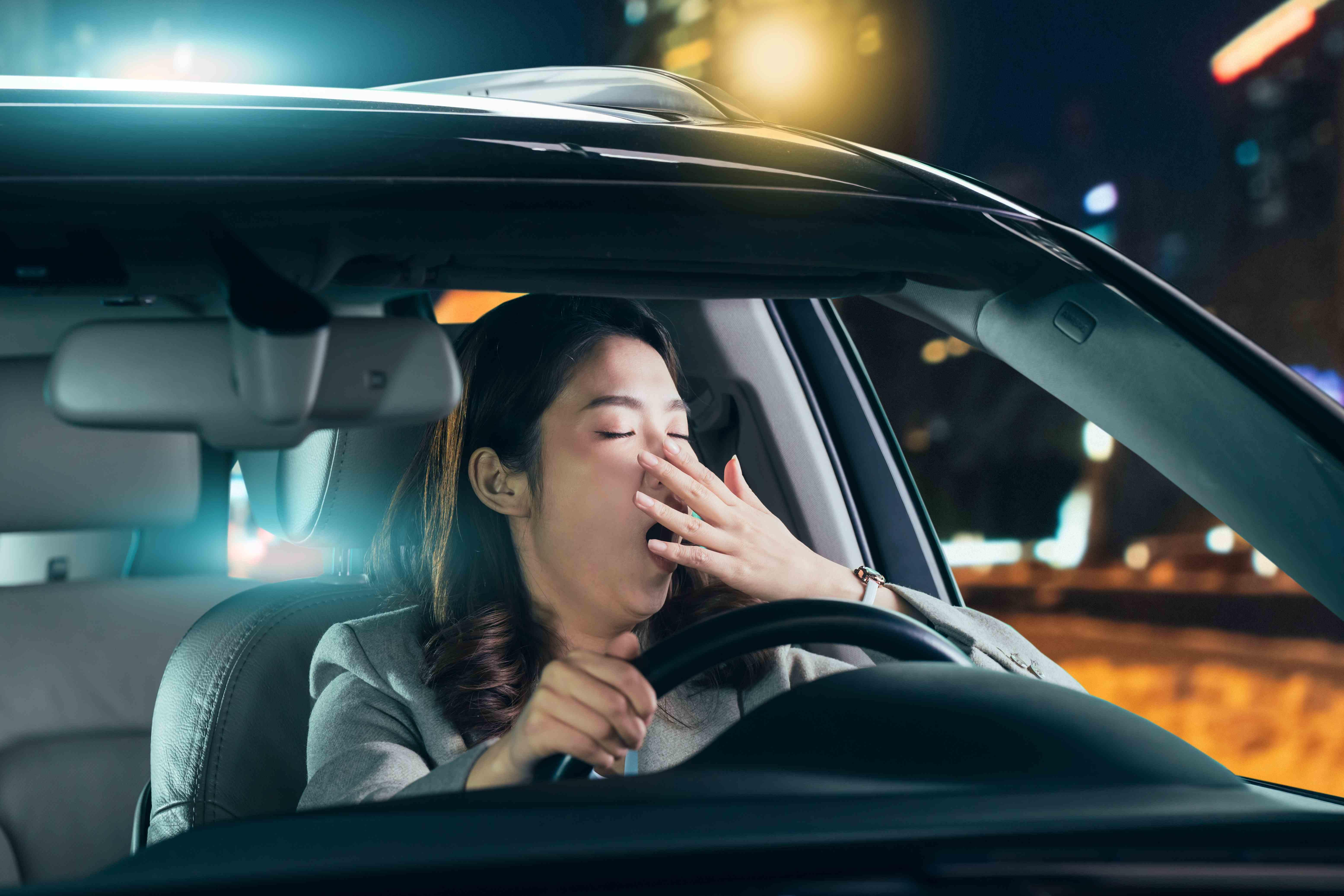 人保车险|开车安全知识大比拼:你能达到满分吗?